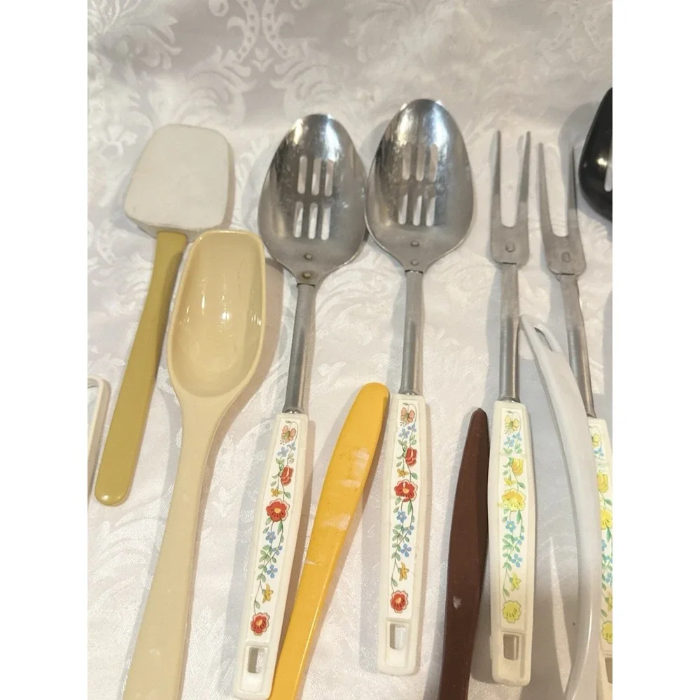 various Lit If 30 vintage Serving Utensils kitchen spoons, spatulas, servers